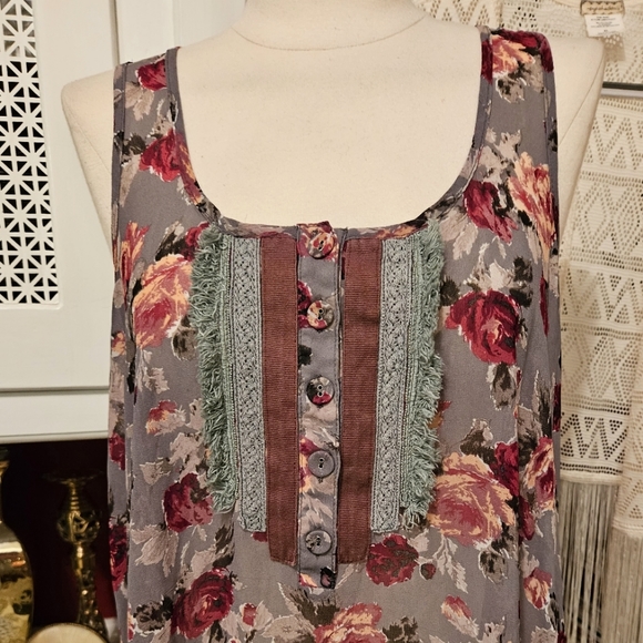 Cecico Ruffle Floral Print Tank Top - Picture 2 of 8
